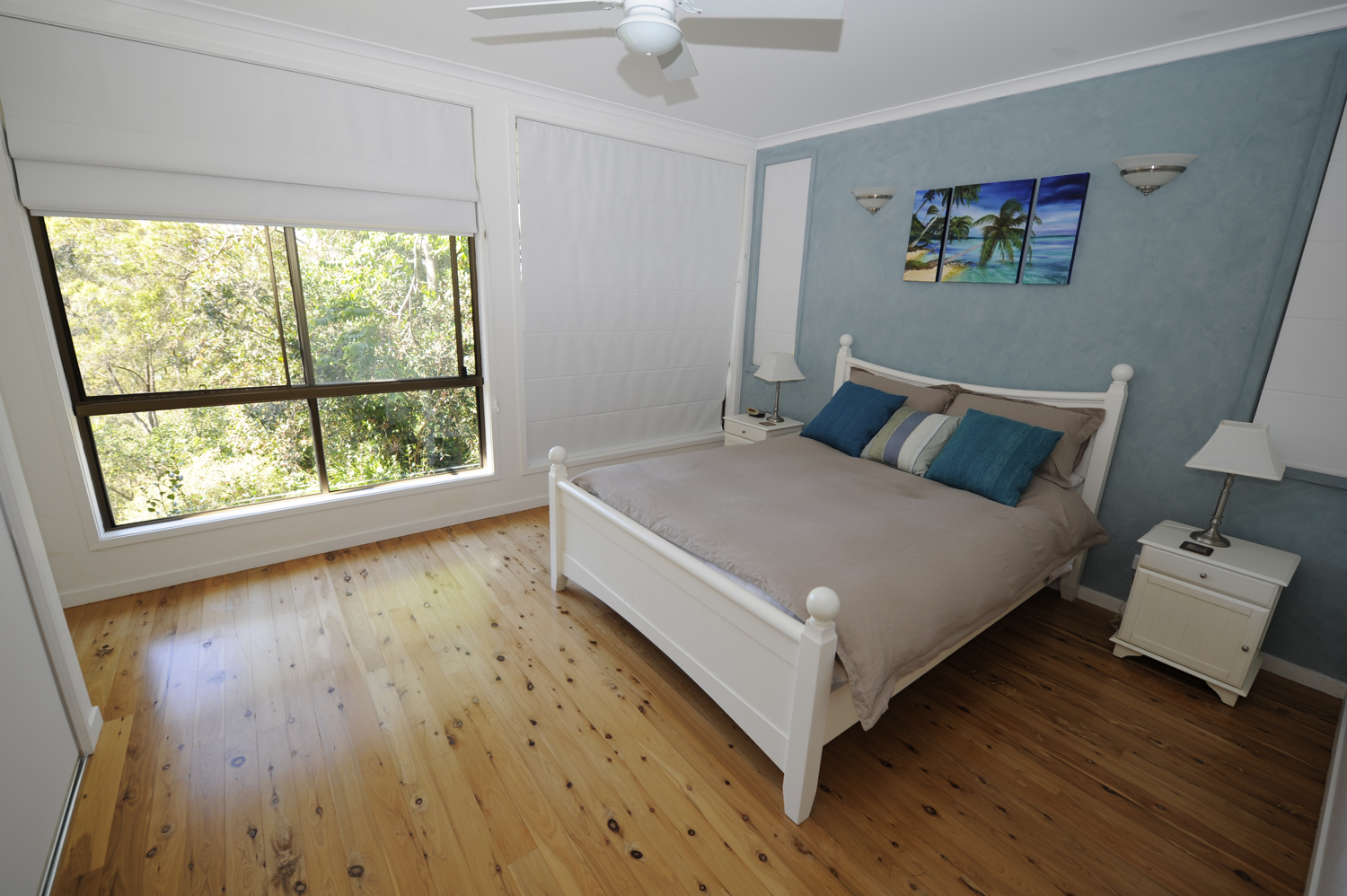 Luxury Queen Size bed